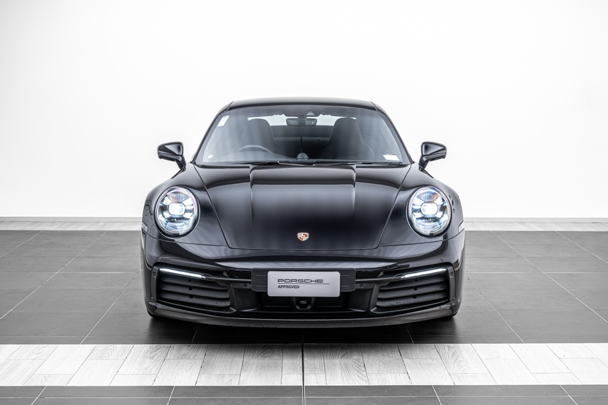 Porsche 911 Carrera S (992)