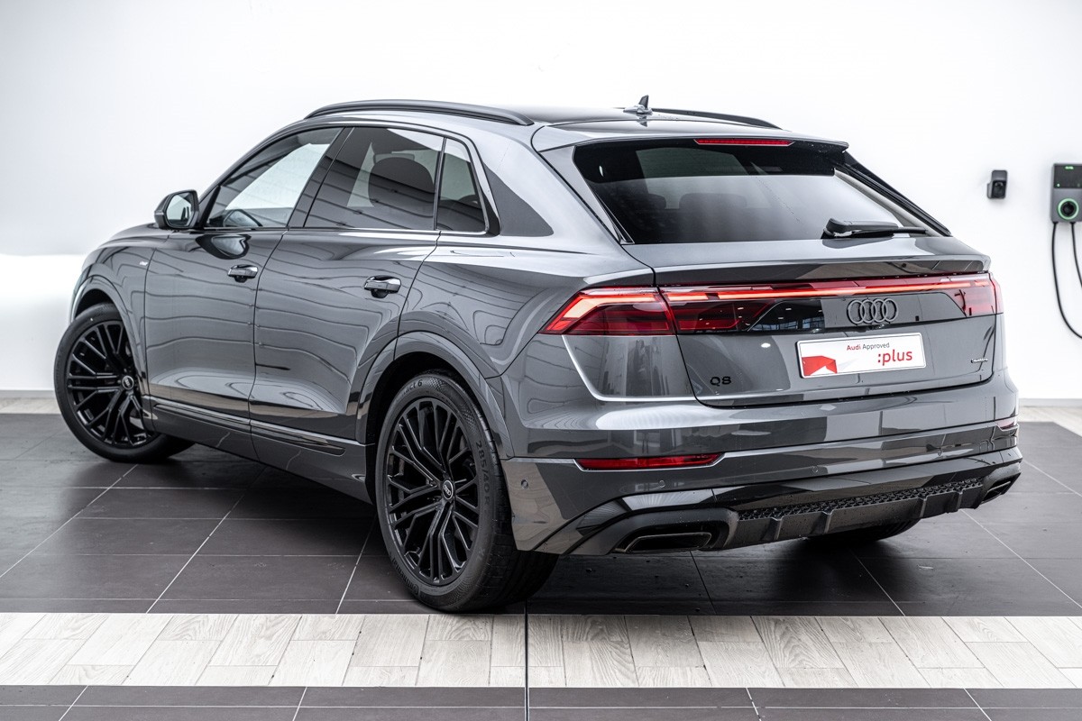 Audi Q8 55 TFSI QUATTRO TIPTRONIC