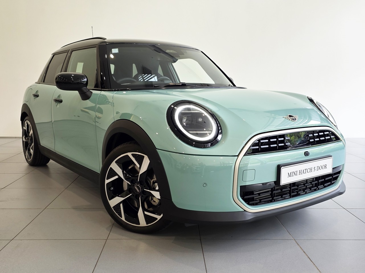 MINI Cooper C Favoured Spec 5dr