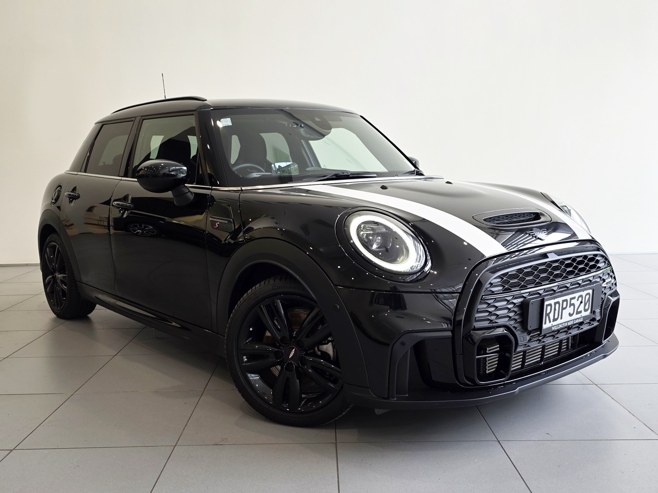 MINI Cooper S 5-Dr Hatch JCW Sport
