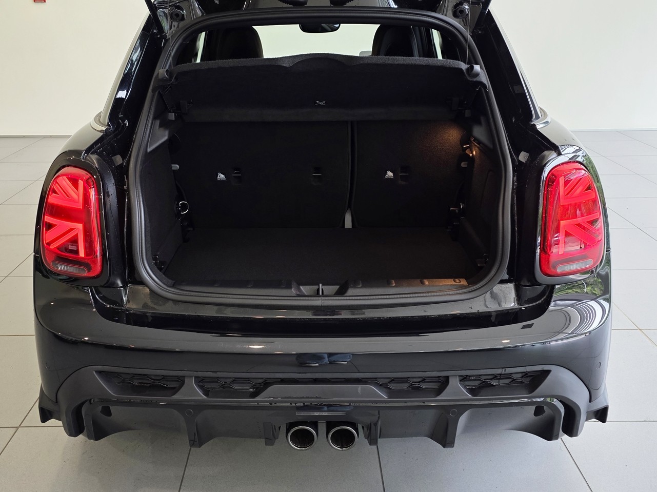 MINI Cooper S 5-Dr Hatch JCW Sport