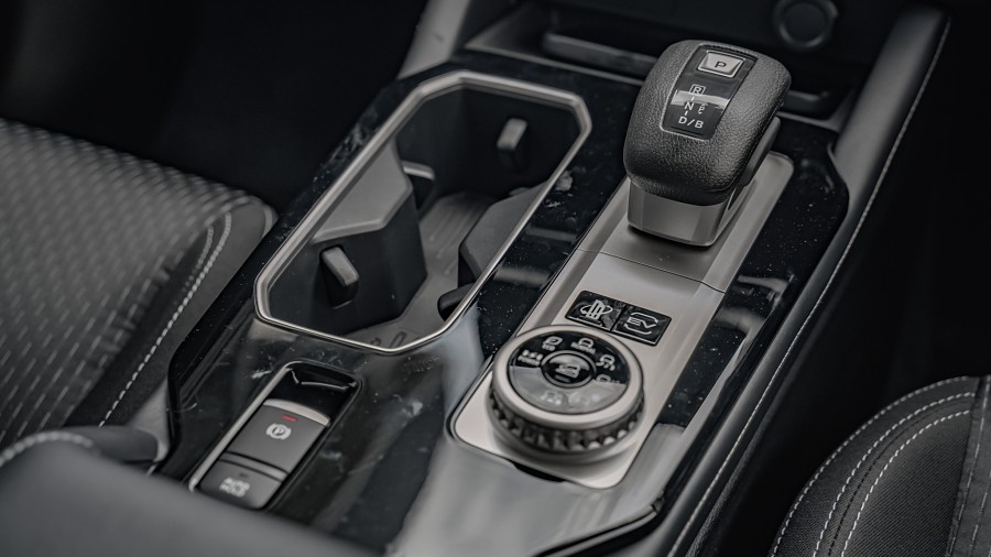 2025 Mitsubishi Outlander 17