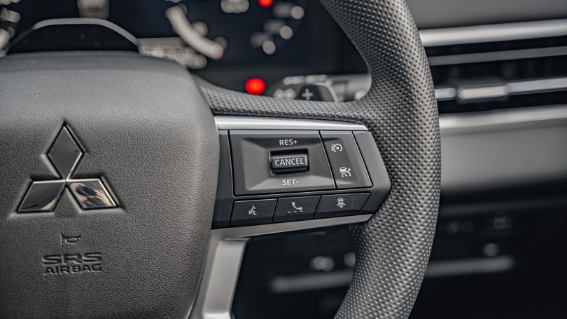 2025 Mitsubishi Outlander 14