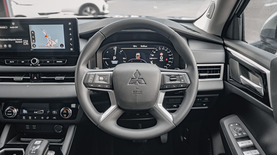 2025 Mitsubishi Outlander 11