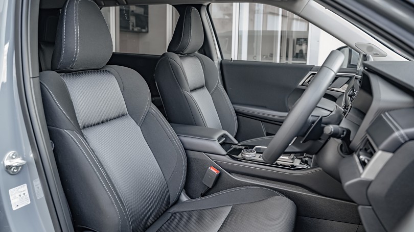 2025 Mitsubishi Outlander 8