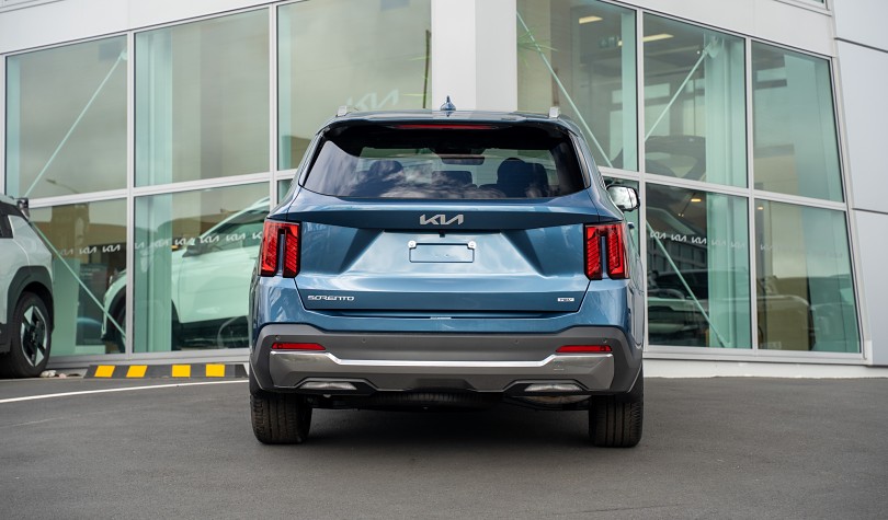 2026 Kia Sorento 4