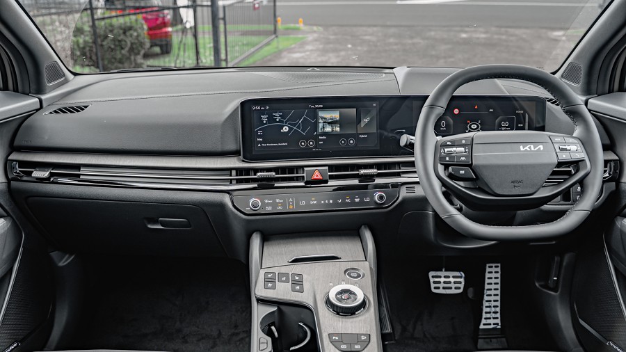 2025 Kia Sportage 10