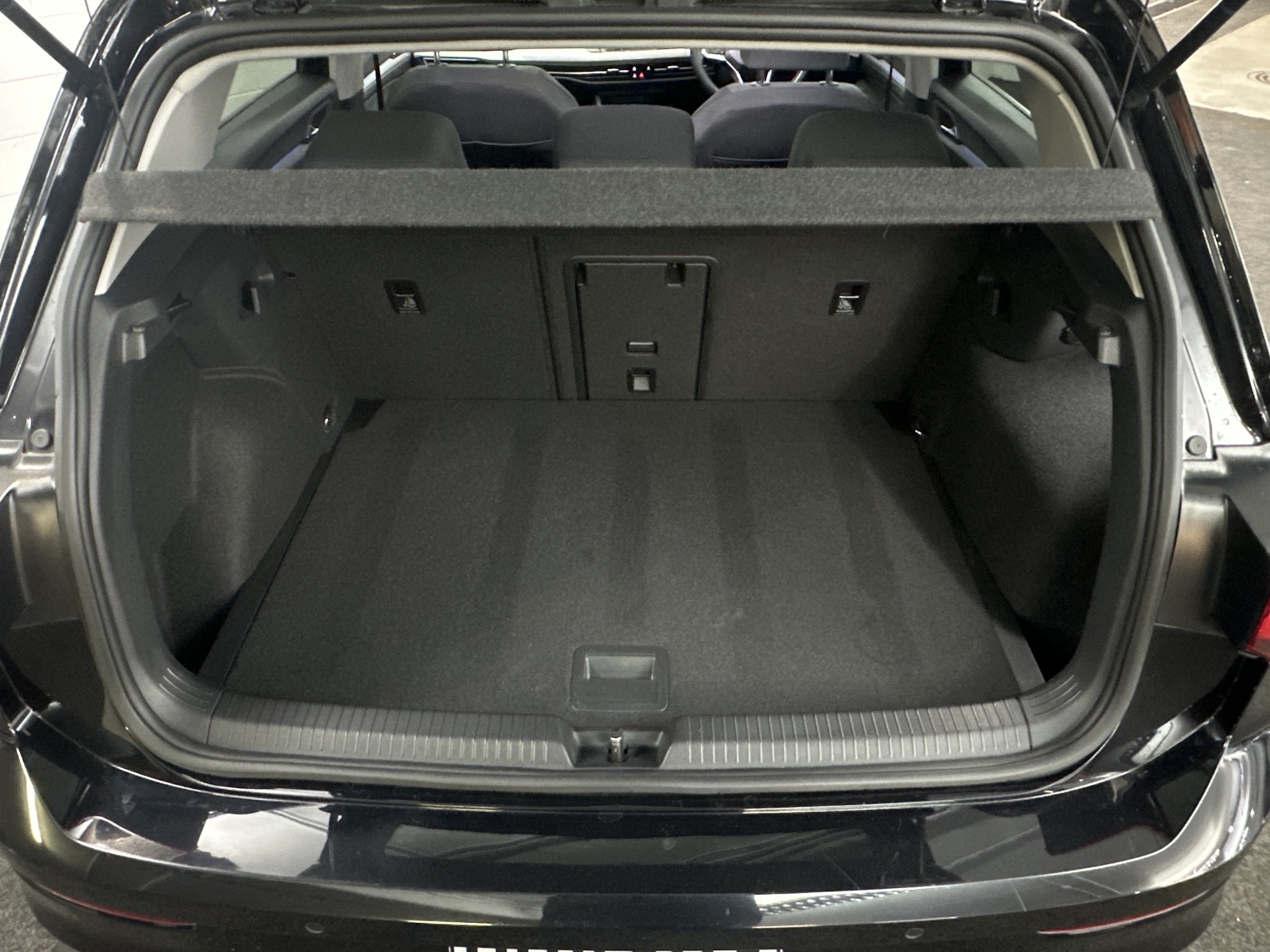 Volkswagen Golf Hybrid Active