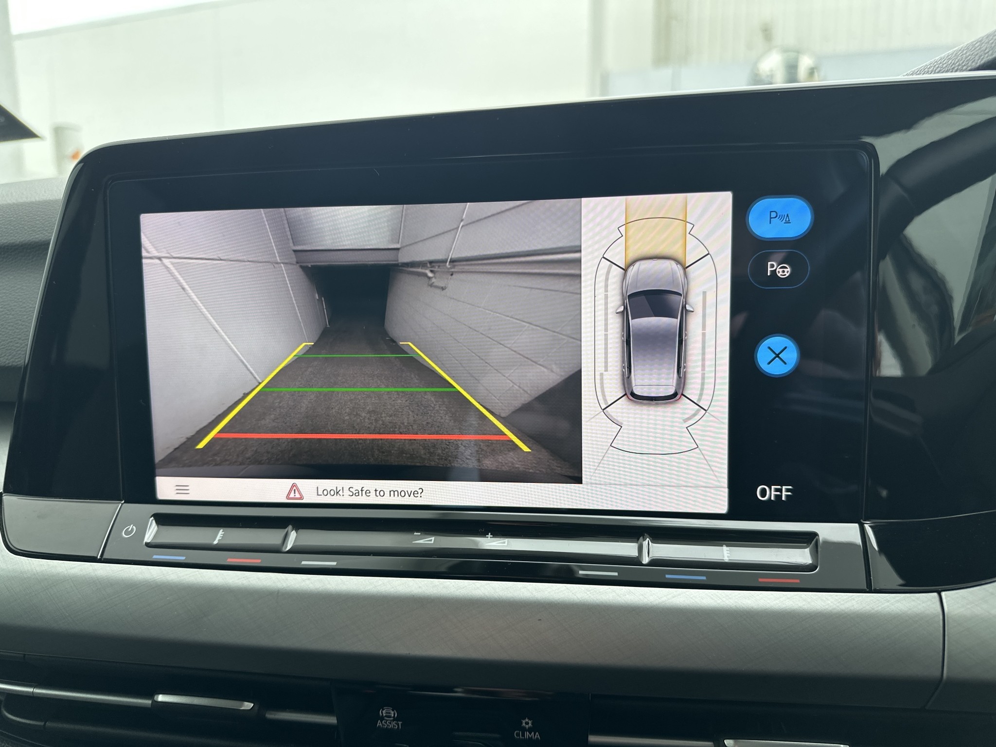 Volkswagen Golf Hybrid Active