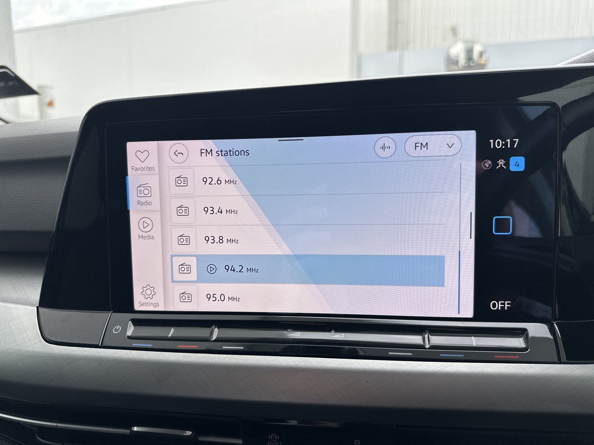 Volkswagen Golf Hybrid Active