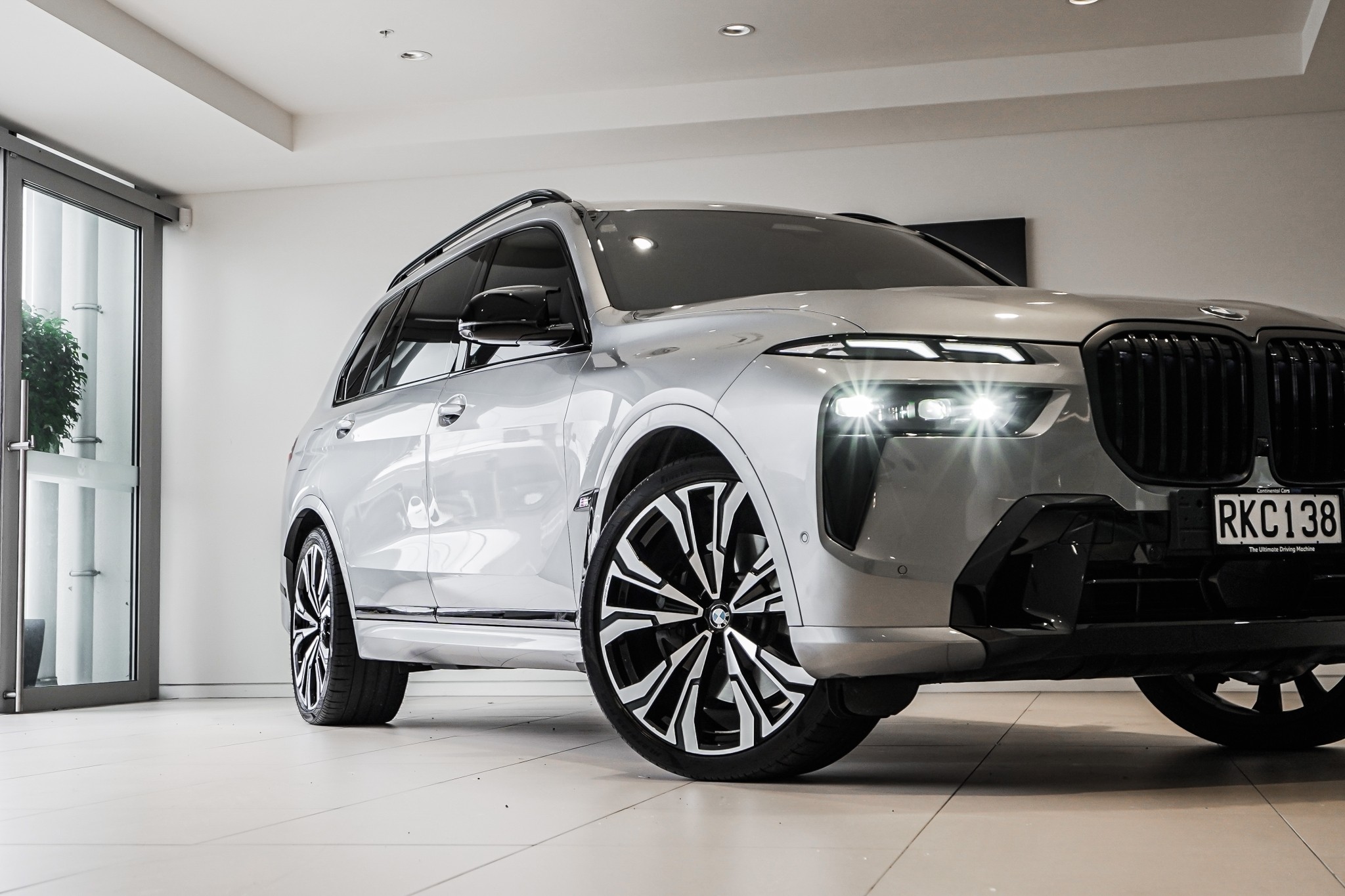 BMW X7 M60i