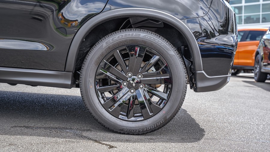 2025 Mitsubishi ASX 7