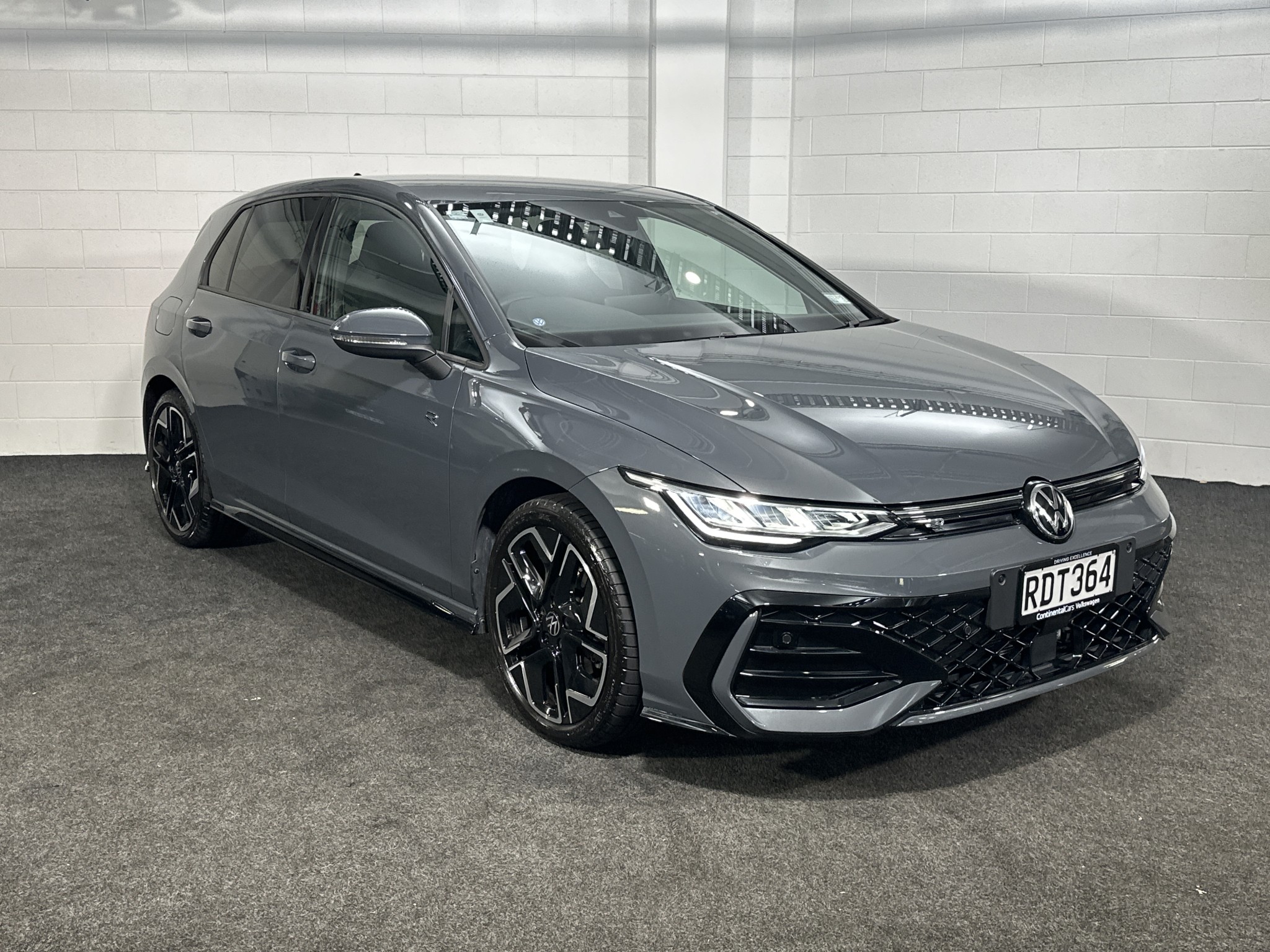 Volkswagen Golf 8.5 R-LINE