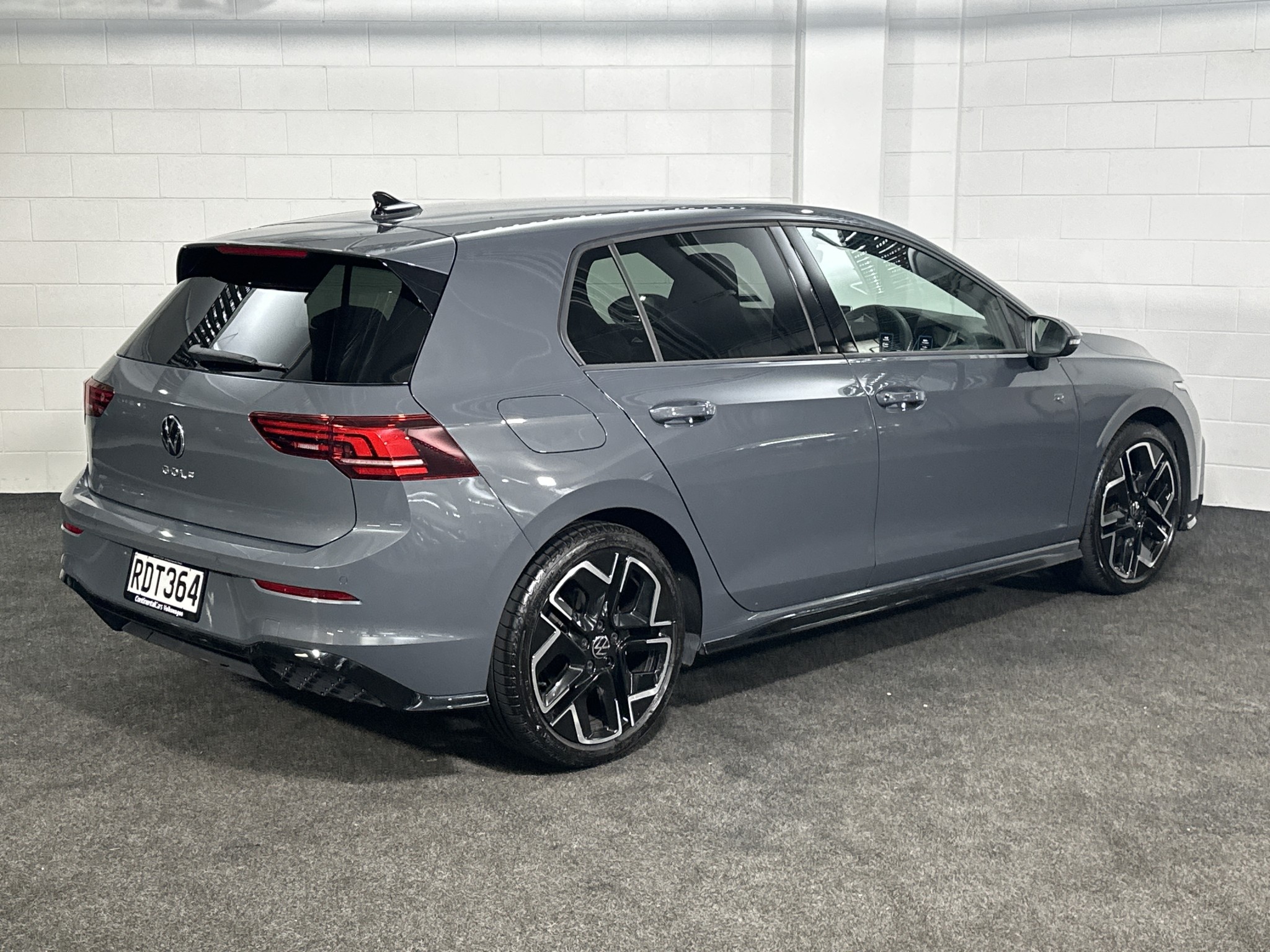 Volkswagen Golf 8.5 R-LINE