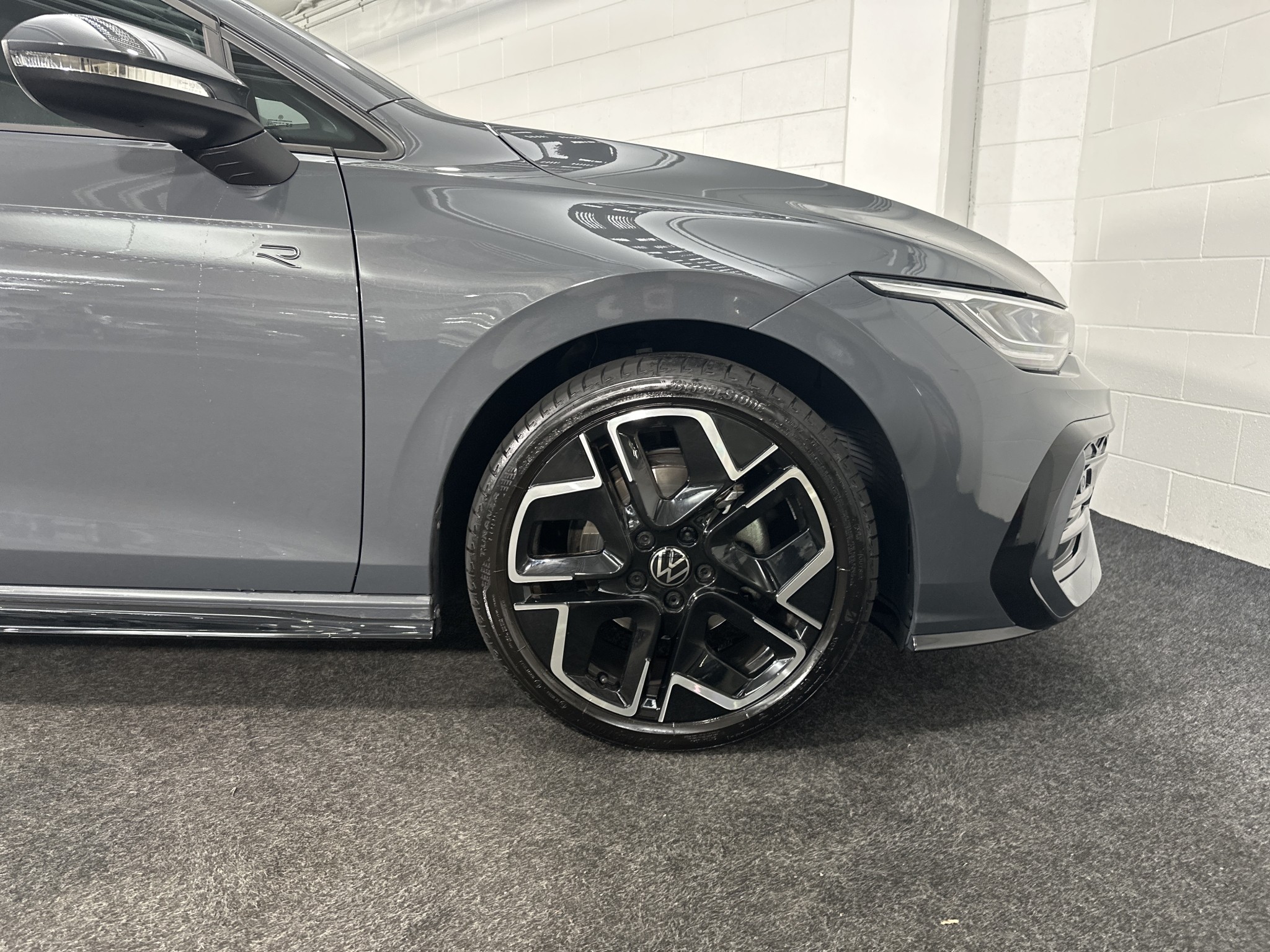 Volkswagen Golf 8.5 R-LINE