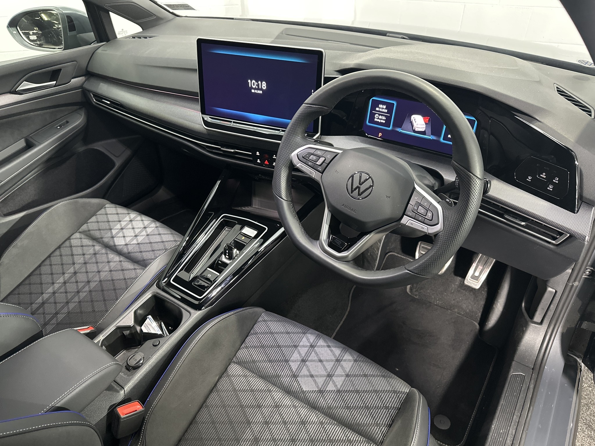 Volkswagen Golf 8.5 R-LINE