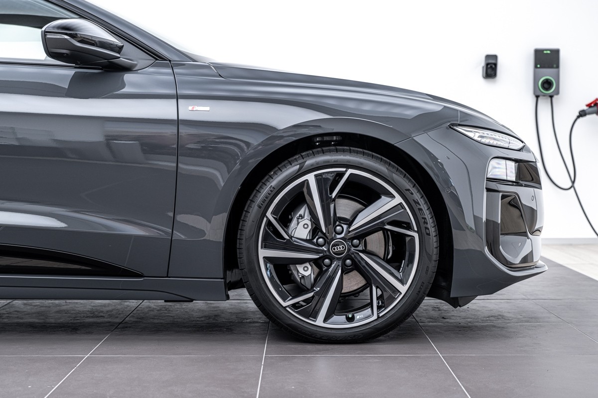 Audi A6 AVANT E-TRON S LINE QUATTRO