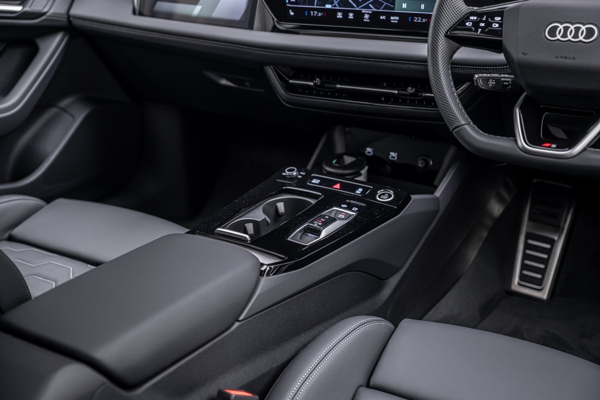 Audi A6 AVANT E-TRON S LINE QUATTRO