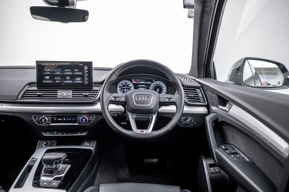 Audi Q5 50 TFSI E S LINE