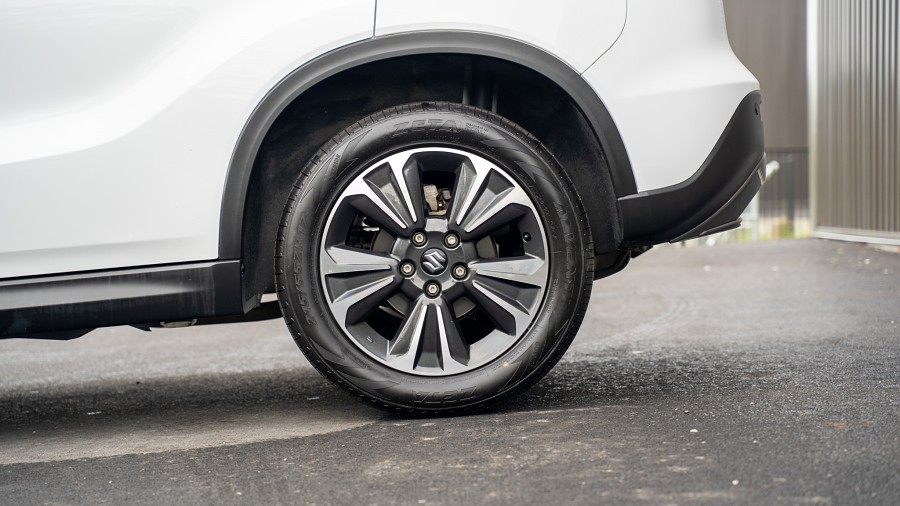 2019 Suzuki Vitara 7