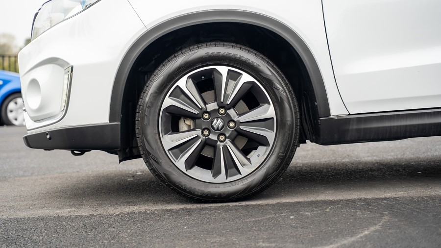 2019 Suzuki Vitara 6