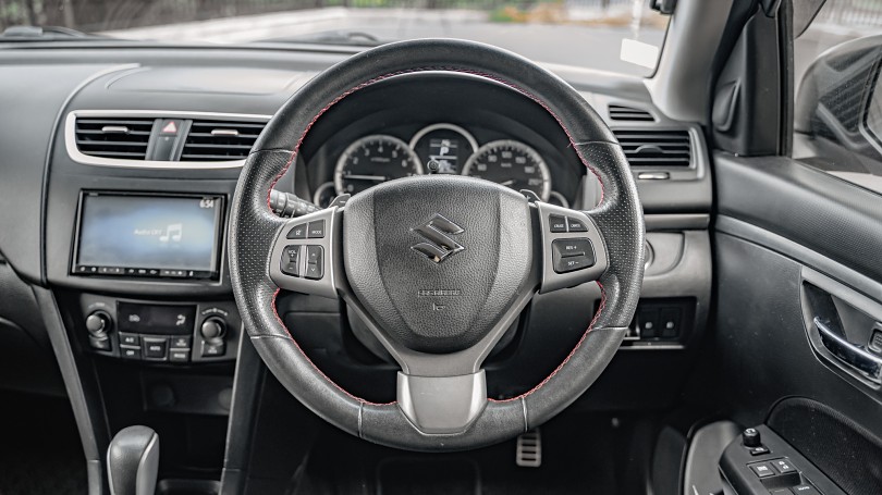 2012 Suzuki Swift 11