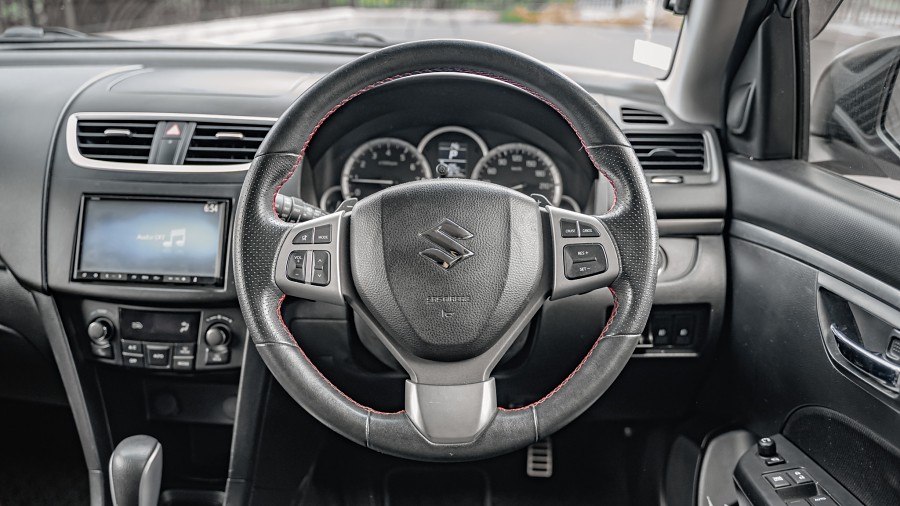 2012 Suzuki Swift 11