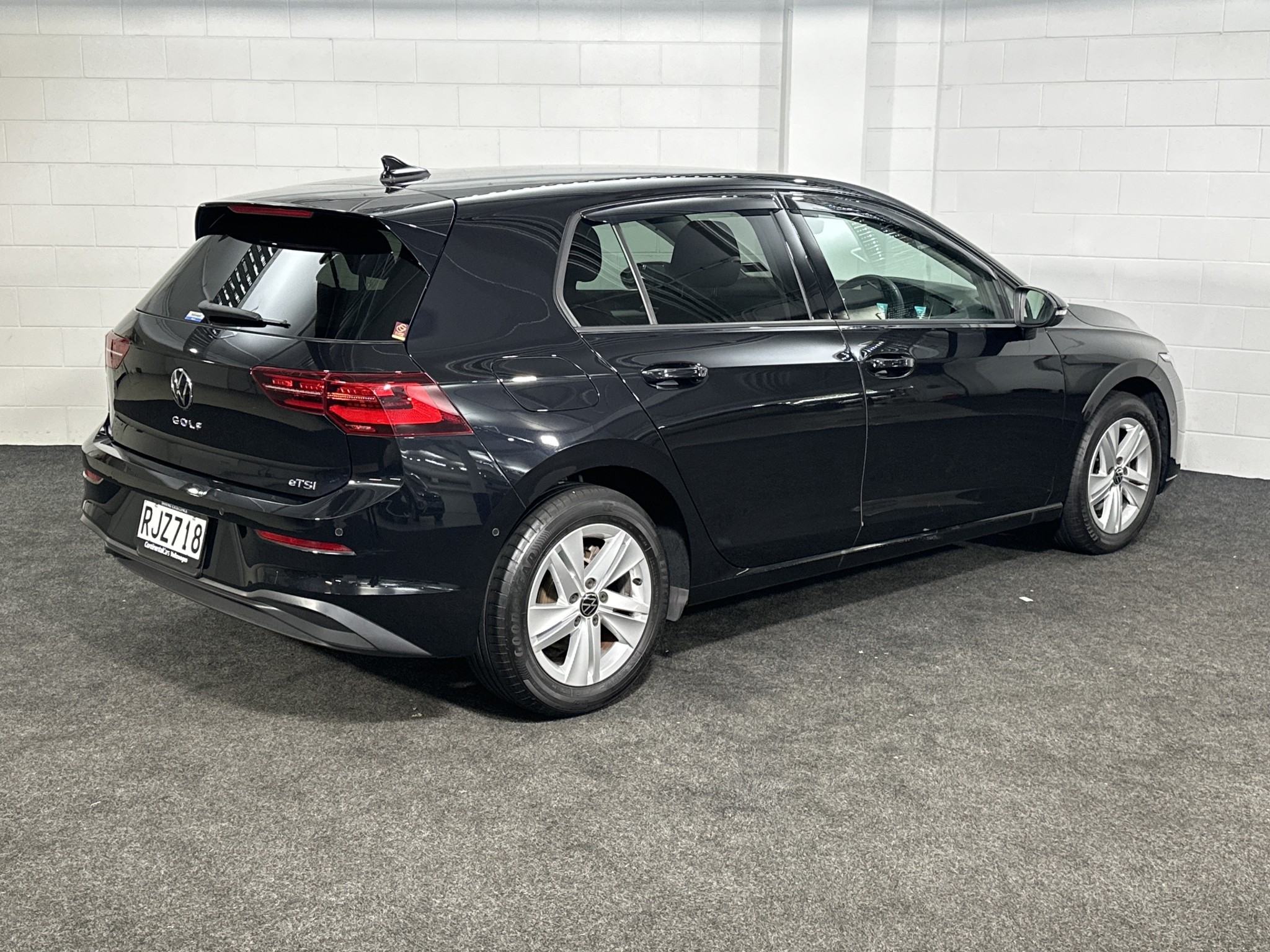 Volkswagen Golf E-TSI ACTIVE