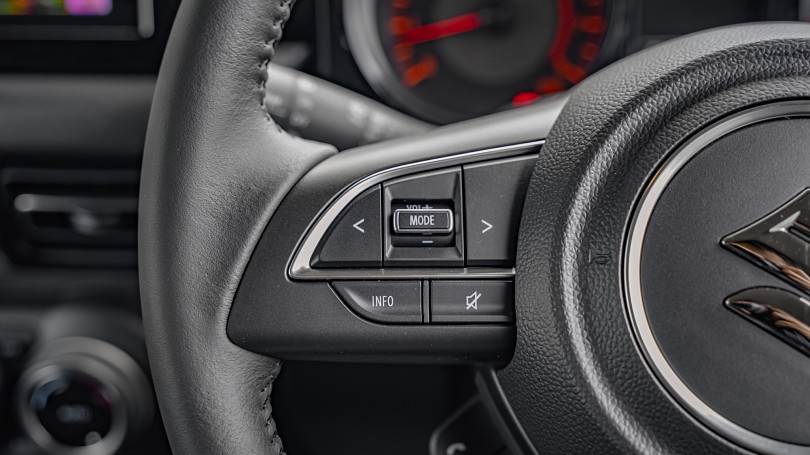 2025 Suzuki Jimny 14