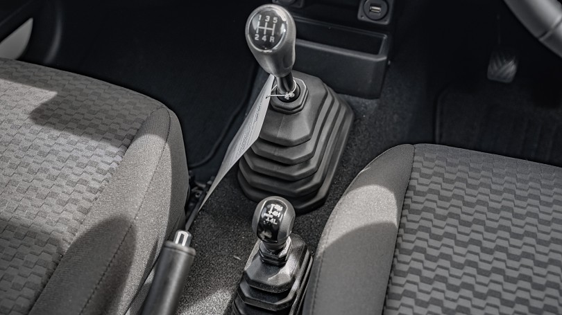 2025 Suzuki Jimny 17