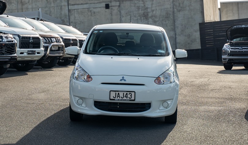 2015 Mitsubishi Mirage 3