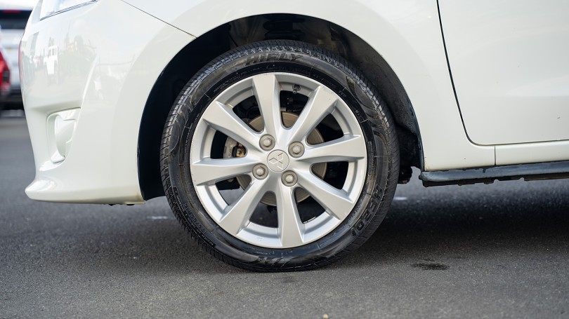 2015 Mitsubishi Mirage 6