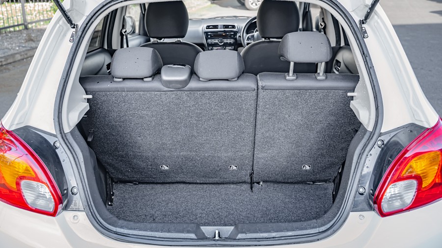 2015 Mitsubishi Mirage 17