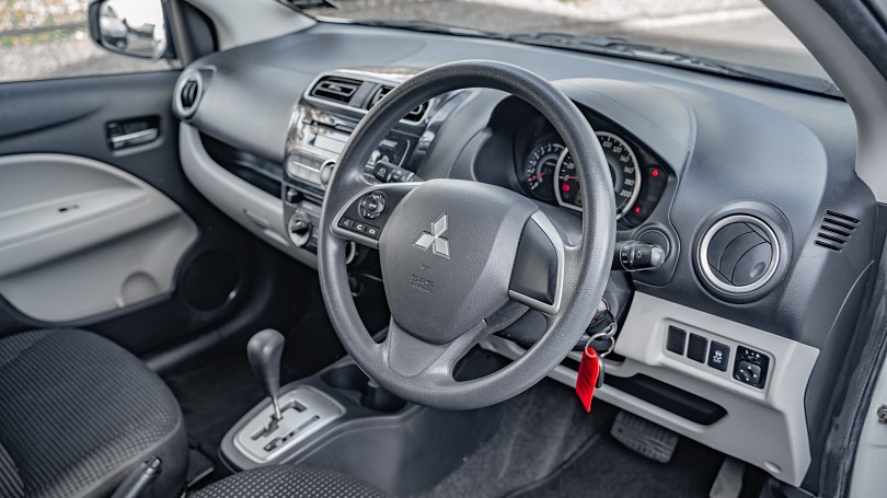 2015 Mitsubishi Mirage 9