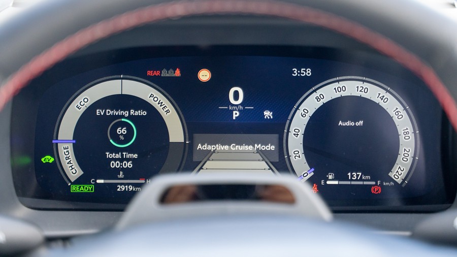 2025 Toyota C-HR 12
