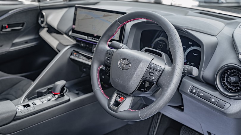 2025 Toyota C-HR 9