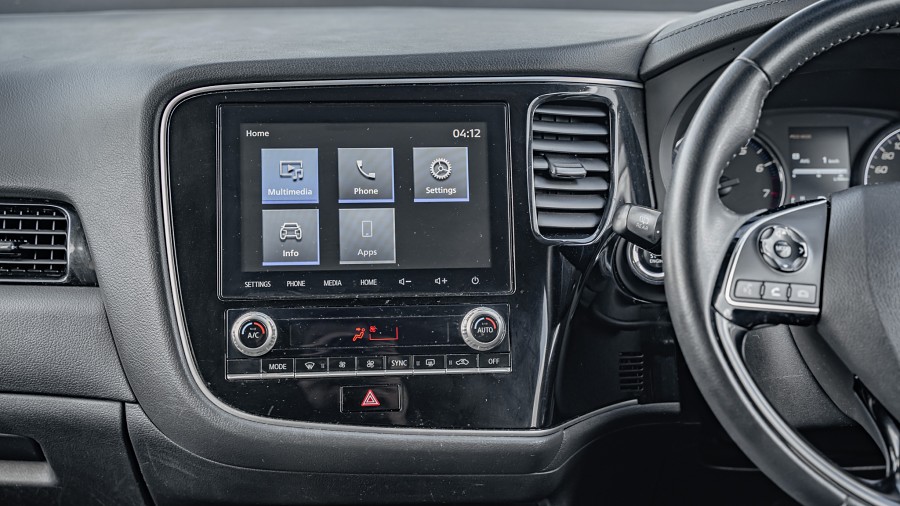 2021 Mitsubishi Outlander 15