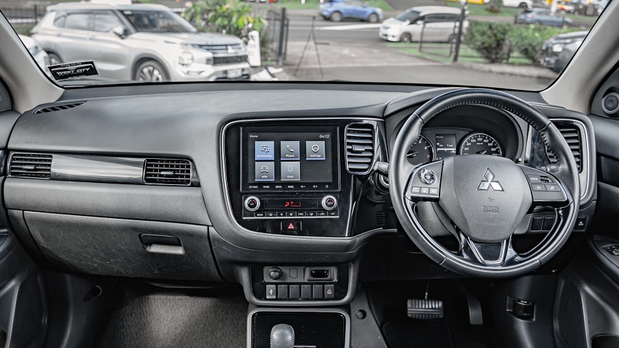 2021 Mitsubishi Outlander 10