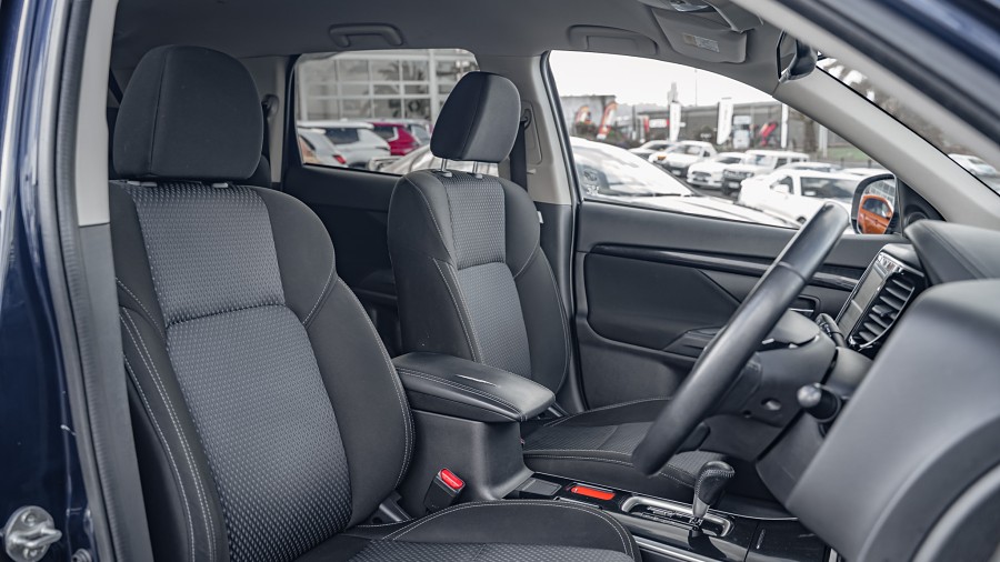 2021 Mitsubishi Outlander 8