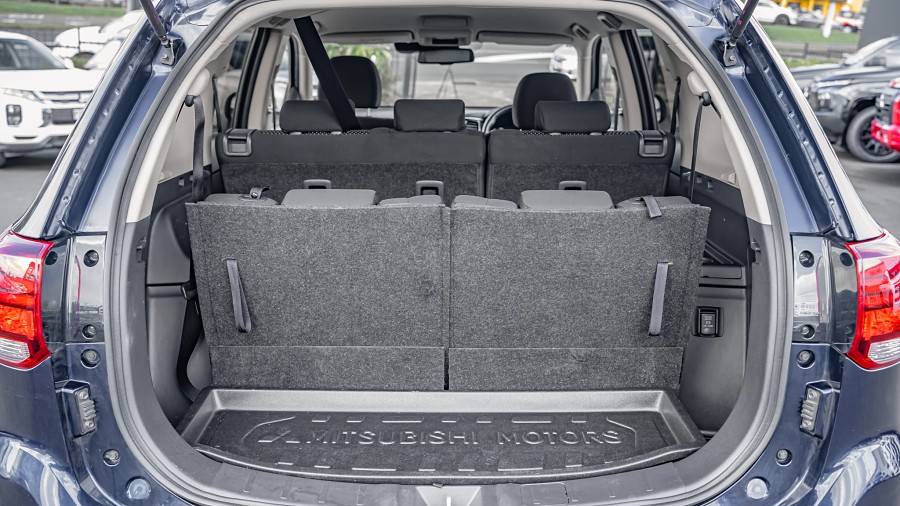 2021 Mitsubishi Outlander 20