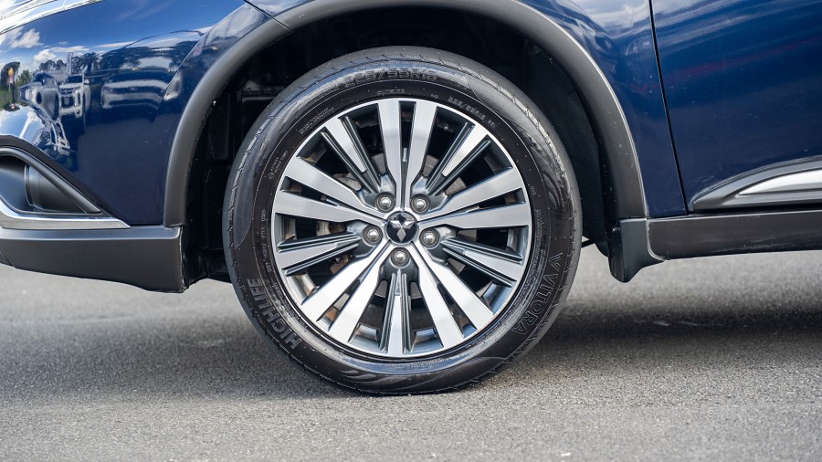 2021 Mitsubishi Outlander 6