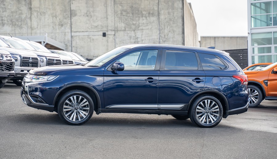 2021 Mitsubishi Outlander 5