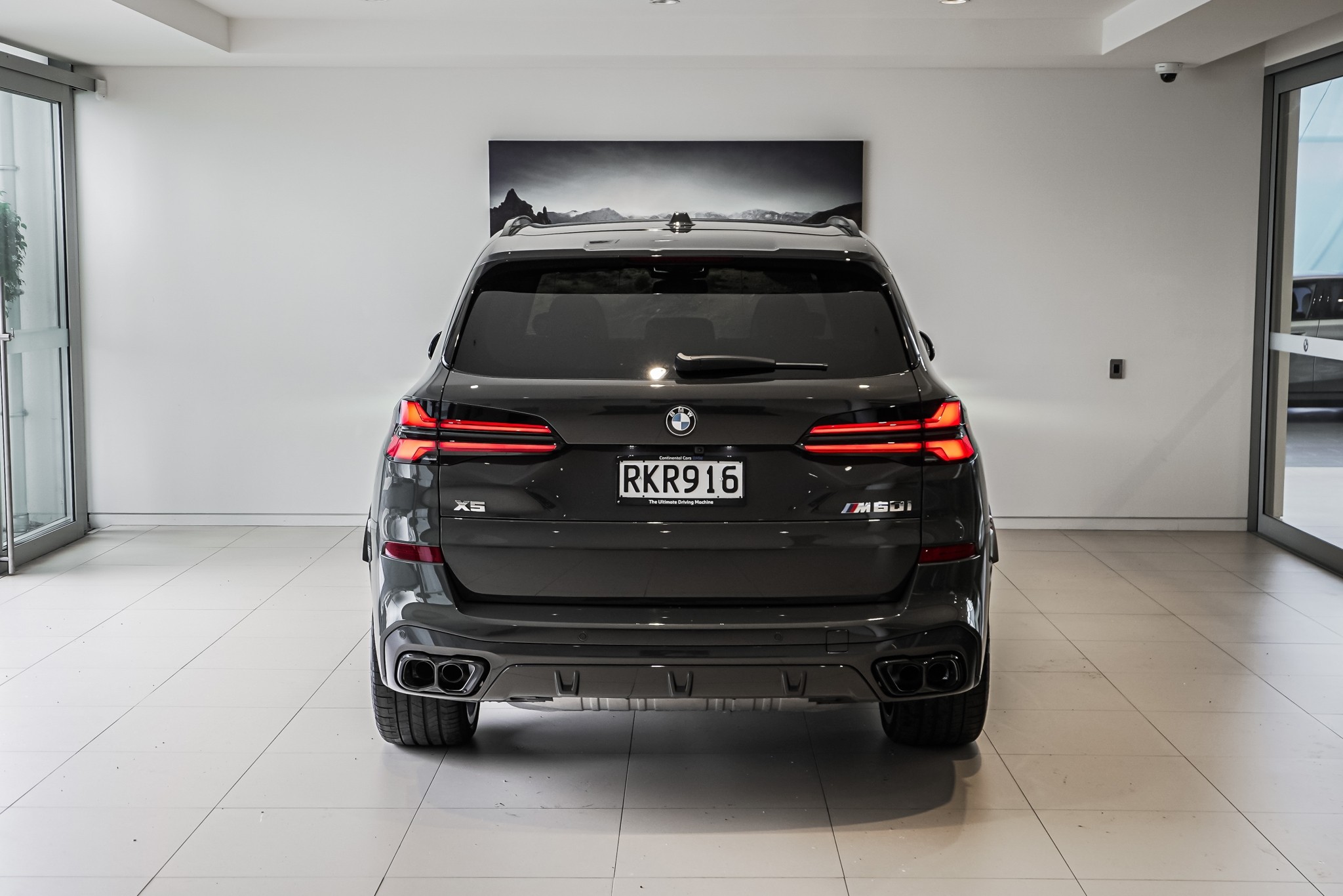 BMW X5 M60i