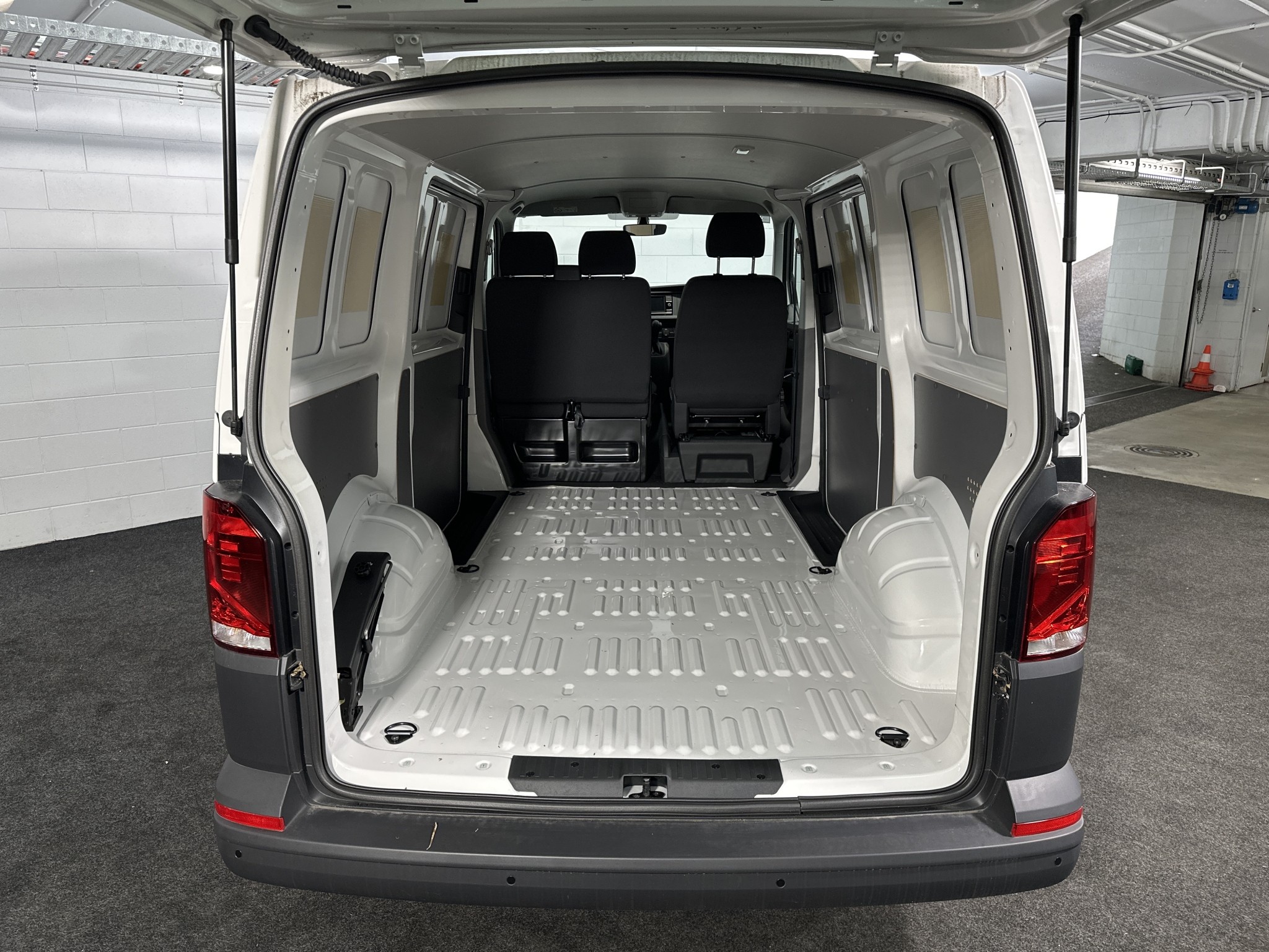 Volkswagen Transporter T6.1 SWB 340NM DSG