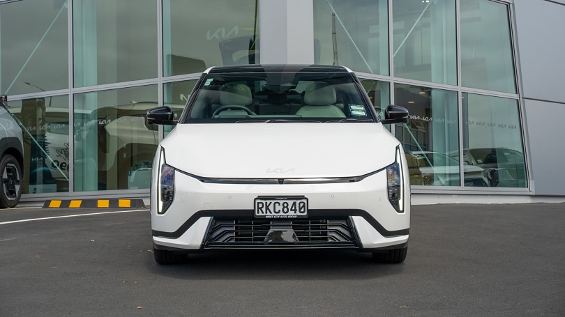 2025 Kia EV4 3