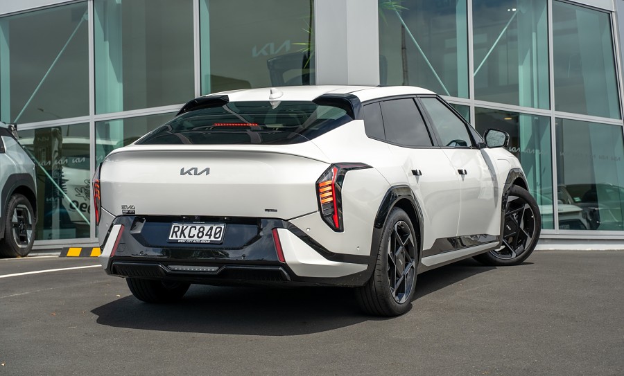2025 Kia EV4 2