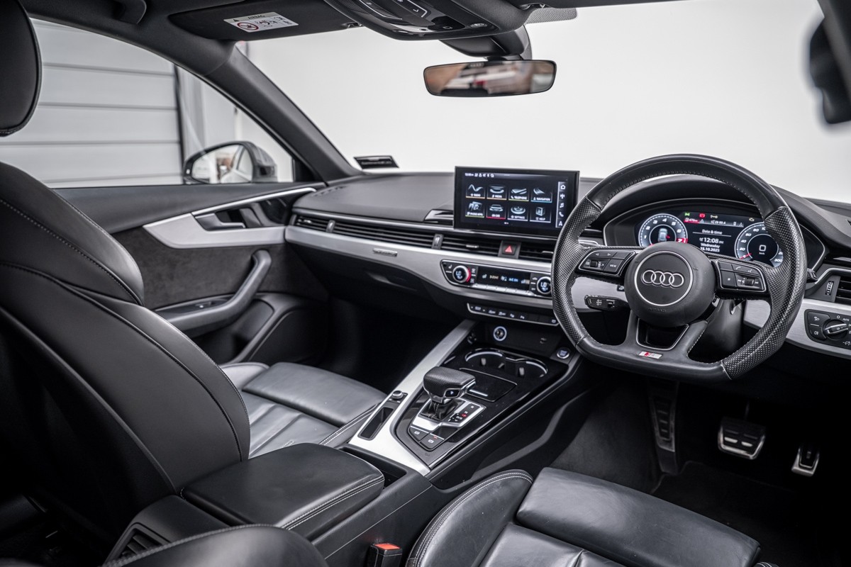 Audi A4 AVANT 2.0 TFSI QUATTRO S-LINE