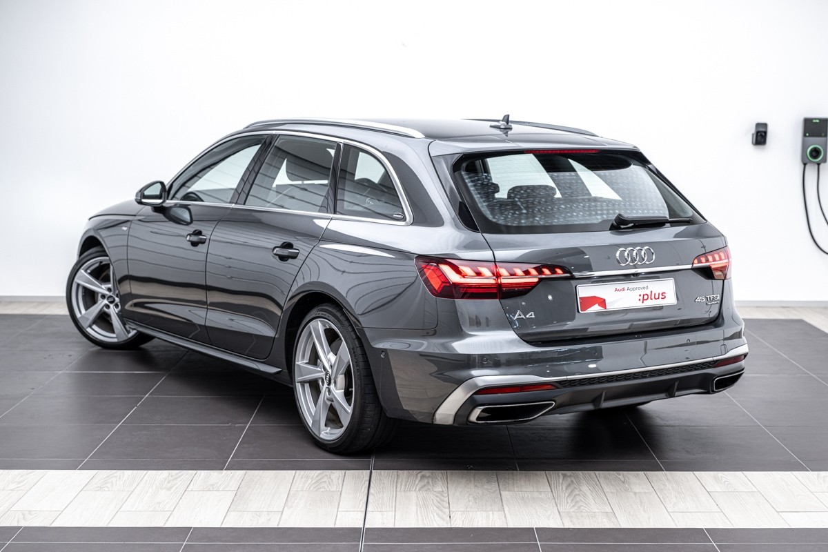 Audi A4 AVANT 2.0 TFSI QUATTRO S-LINE
