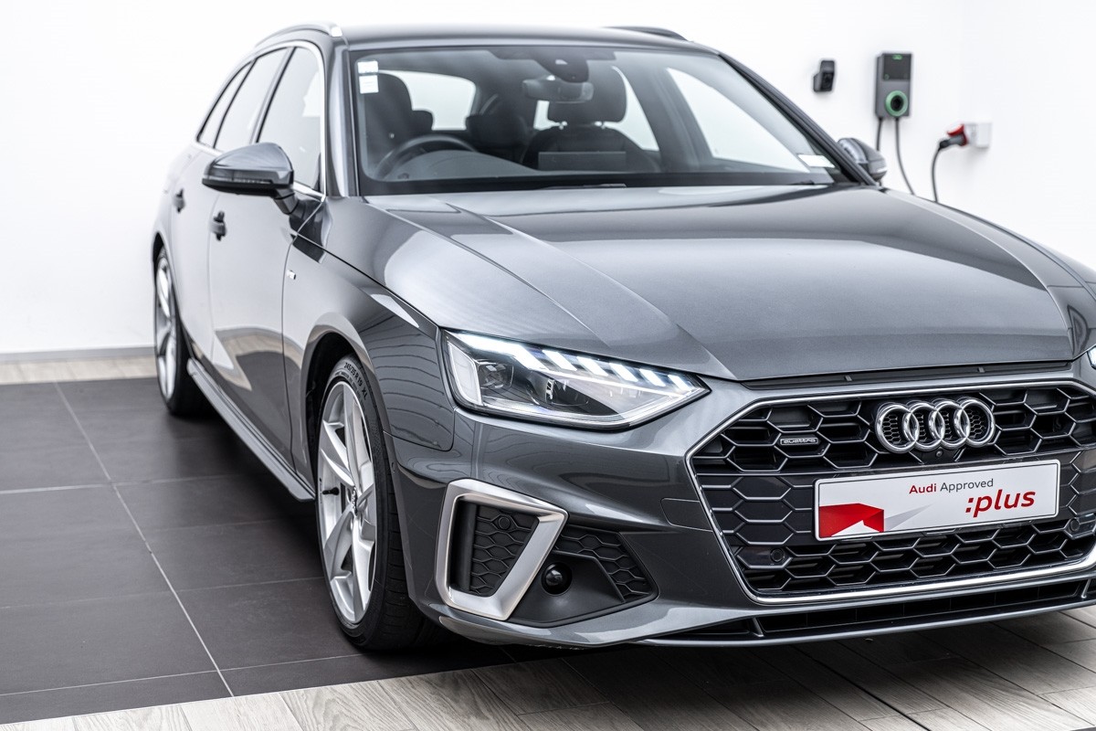 Audi A4 AVANT 2.0 TFSI QUATTRO S-LINE