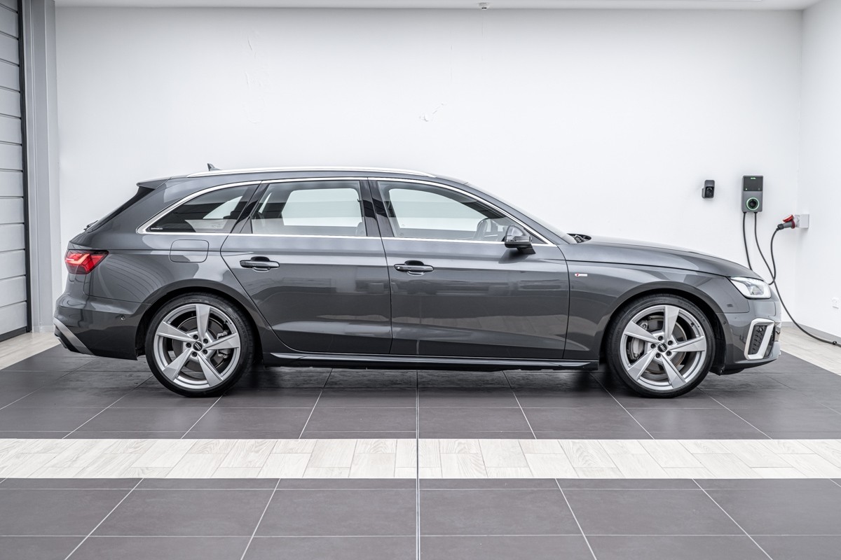 Audi A4 AVANT 2.0 TFSI QUATTRO S-LINE